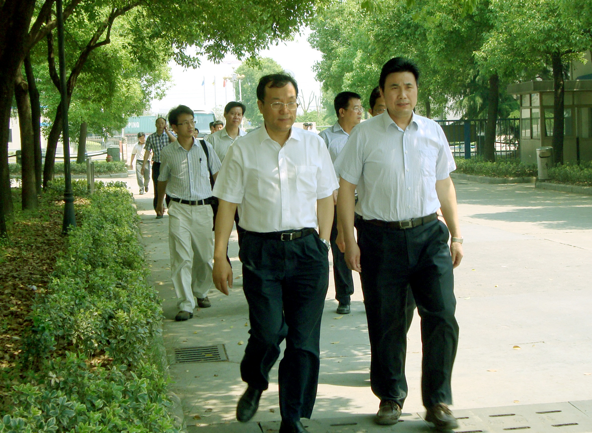 省政府秘书长张鸿铭来长城调研